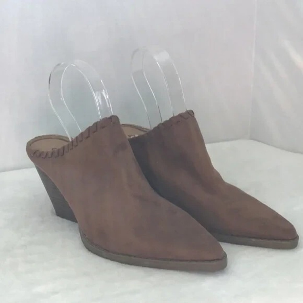 QUPID‎ Pointed Toe Brown Faux Suede Stacked Heel Mules Boots Size 6 Western